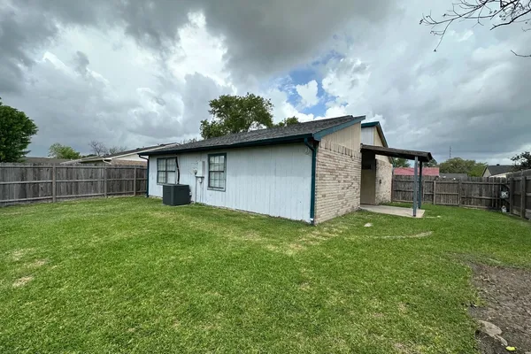 $1,500 | 14214 Flair Drive, Houston, TX 77049