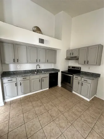 $1,500 | 14214 Flair Drive, Houston, TX 77049