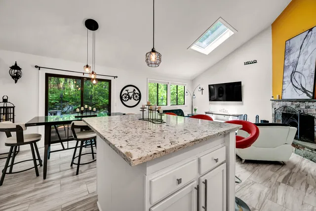 $2,250 | 213 Ledge Drive, Unit 213, Torrington, CT 06790