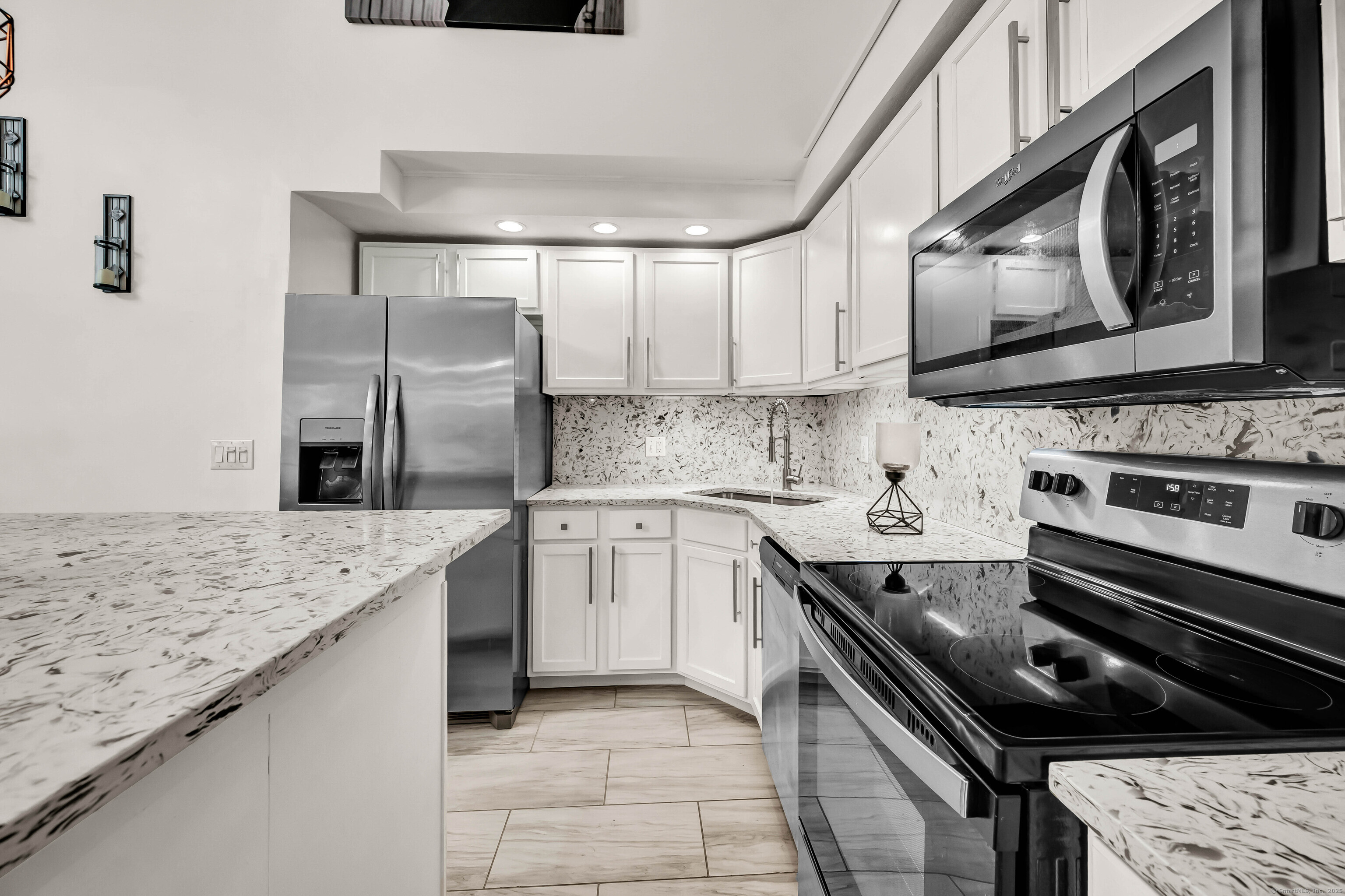 213 Ledge Drive, Unit 213 Torrington, CT 06790 - Photo 2 of 26