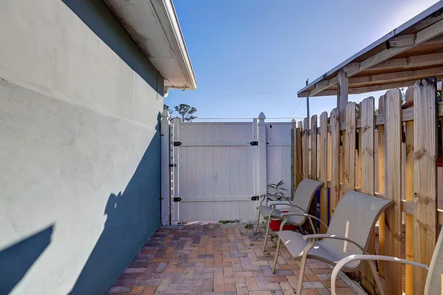 $430,000 | 4063 Pot O Gold Street, West Palm Beach, FL 33406