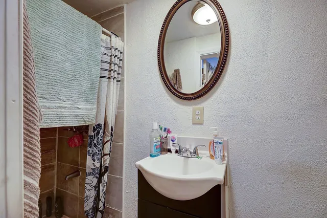 $430,000 | 4063 Pot O Gold Street, West Palm Beach, FL 33406