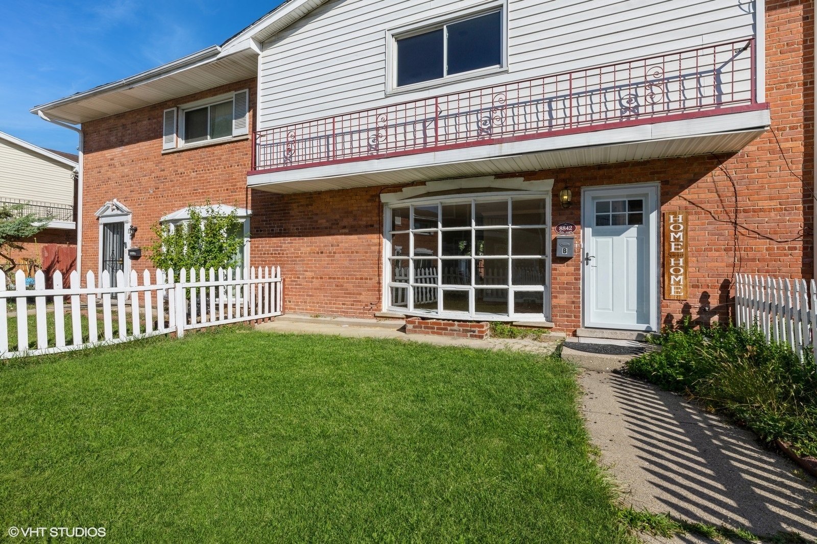 8842 Dee Road, Unit B Des Plaines, IL 60016 - Photo 1 of 29 Gallery Image 1