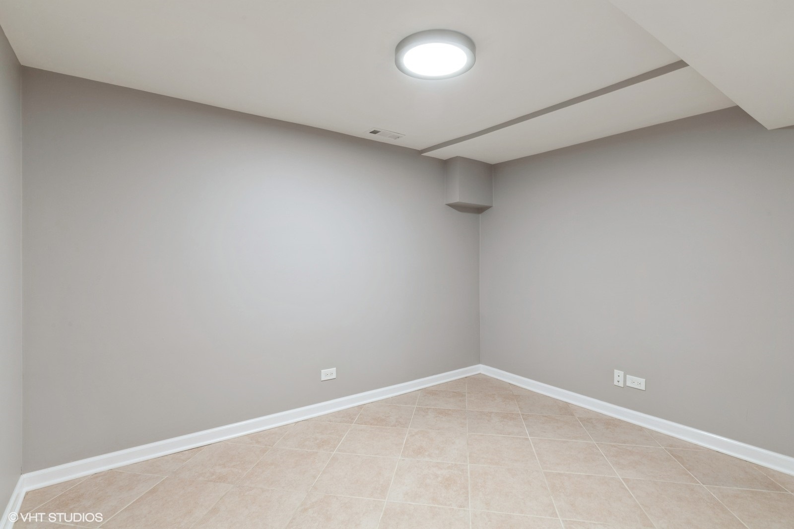 8842 Dee Road, Unit B Des Plaines, IL 60016 - Photo 16 of 29 Gallery Image 16