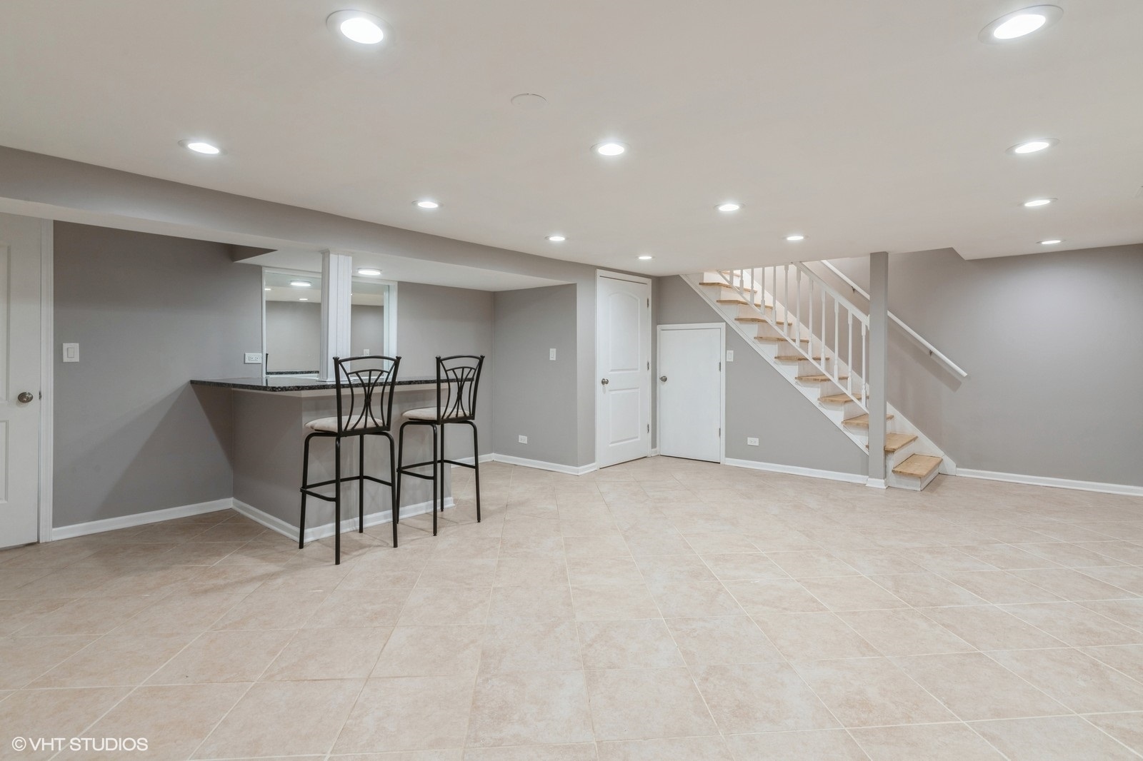 8842 Dee Road, Unit B Des Plaines, IL 60016 - Photo 20 of 29 Gallery Image 20
