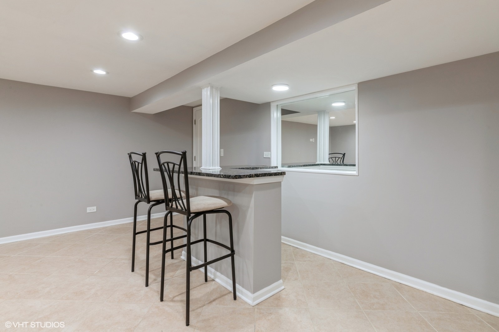 8842 Dee Road, Unit B Des Plaines, IL 60016 - Photo 22 of 29 Gallery Image 22