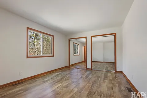 $425,000 | 27236 West Northwest Highway, Barrington, IL 60010