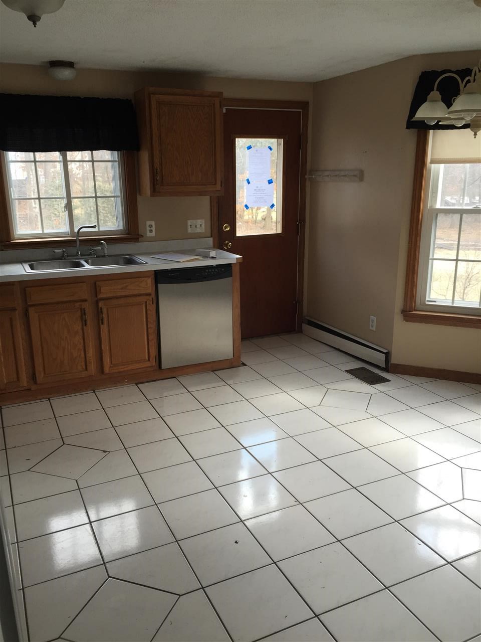 89 A Litchfield Road Londonderry, NH 03053 - Photo 2 of 20