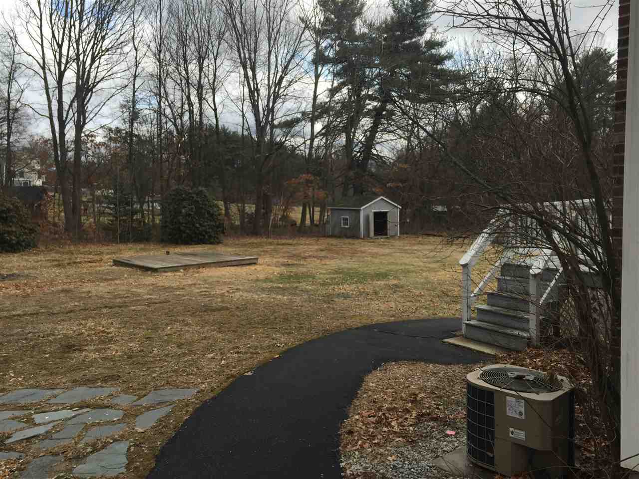 89 A Litchfield Road Londonderry, NH 03053 - Photo 17 of 20