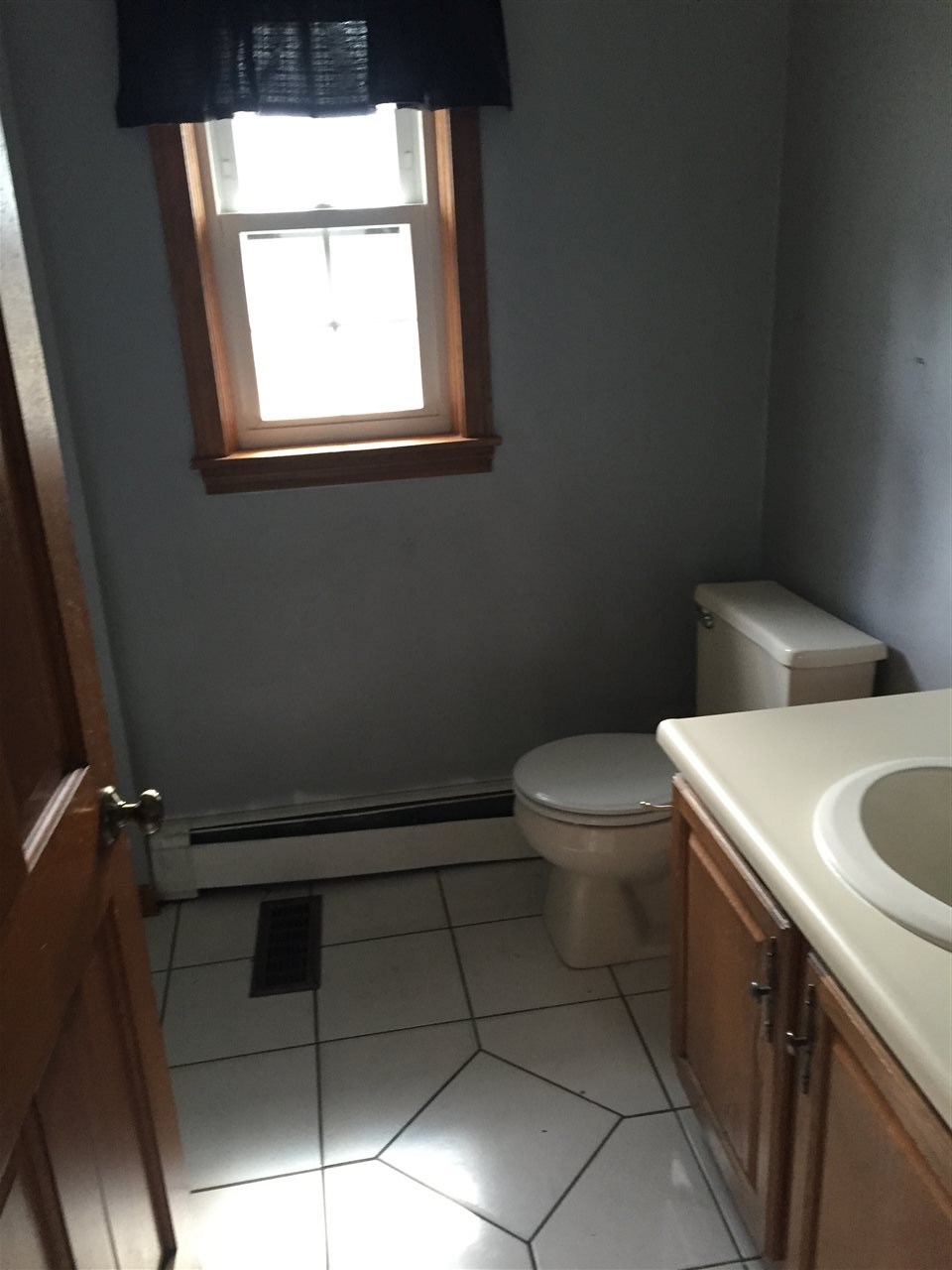 89 A Litchfield Road Londonderry, NH 03053 - Photo 3 of 20