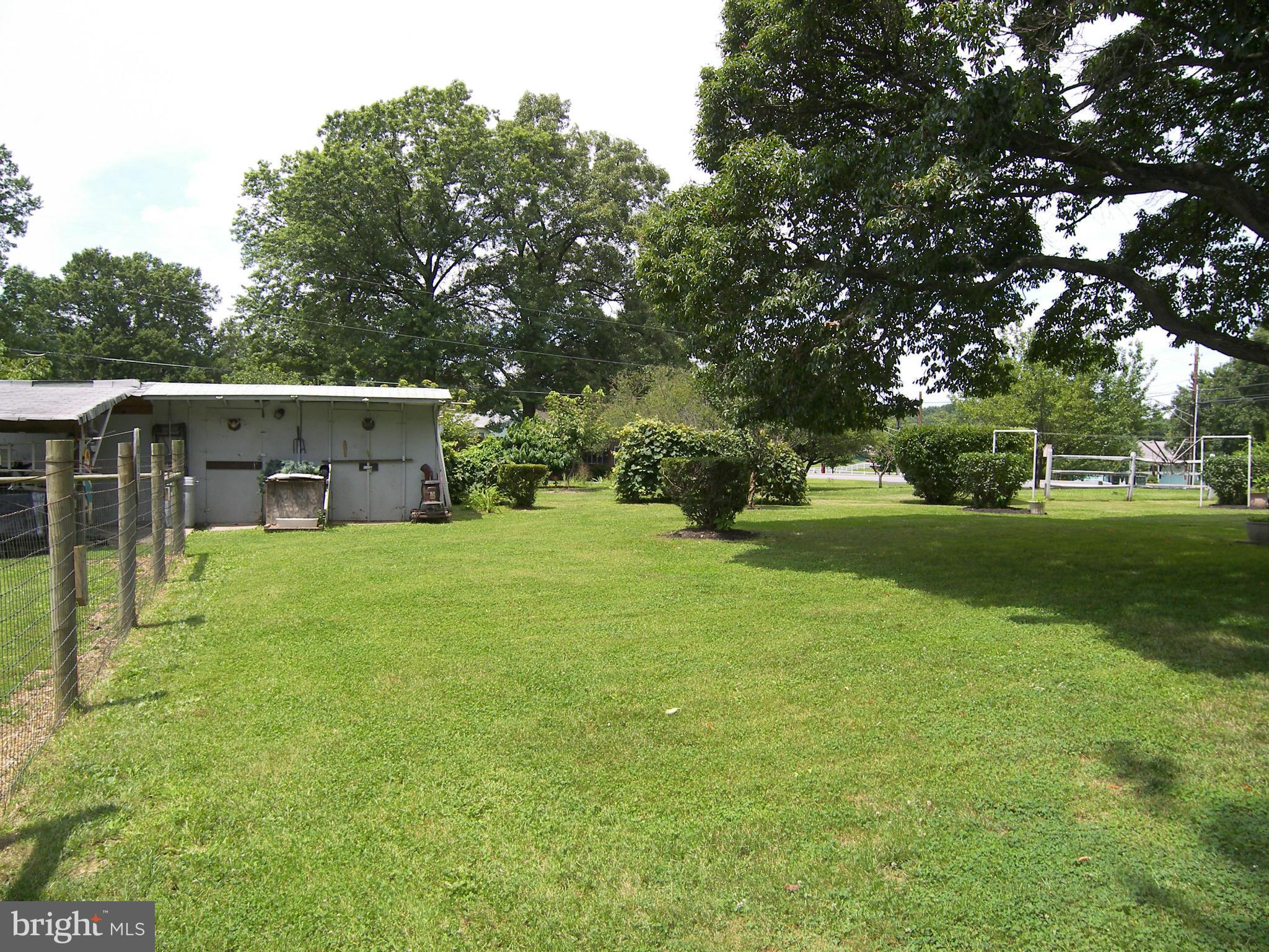 6707 Brooklyn Bridge Road Laurel, MD 20707 - Photo 17 of 19 Exterior (Rear)