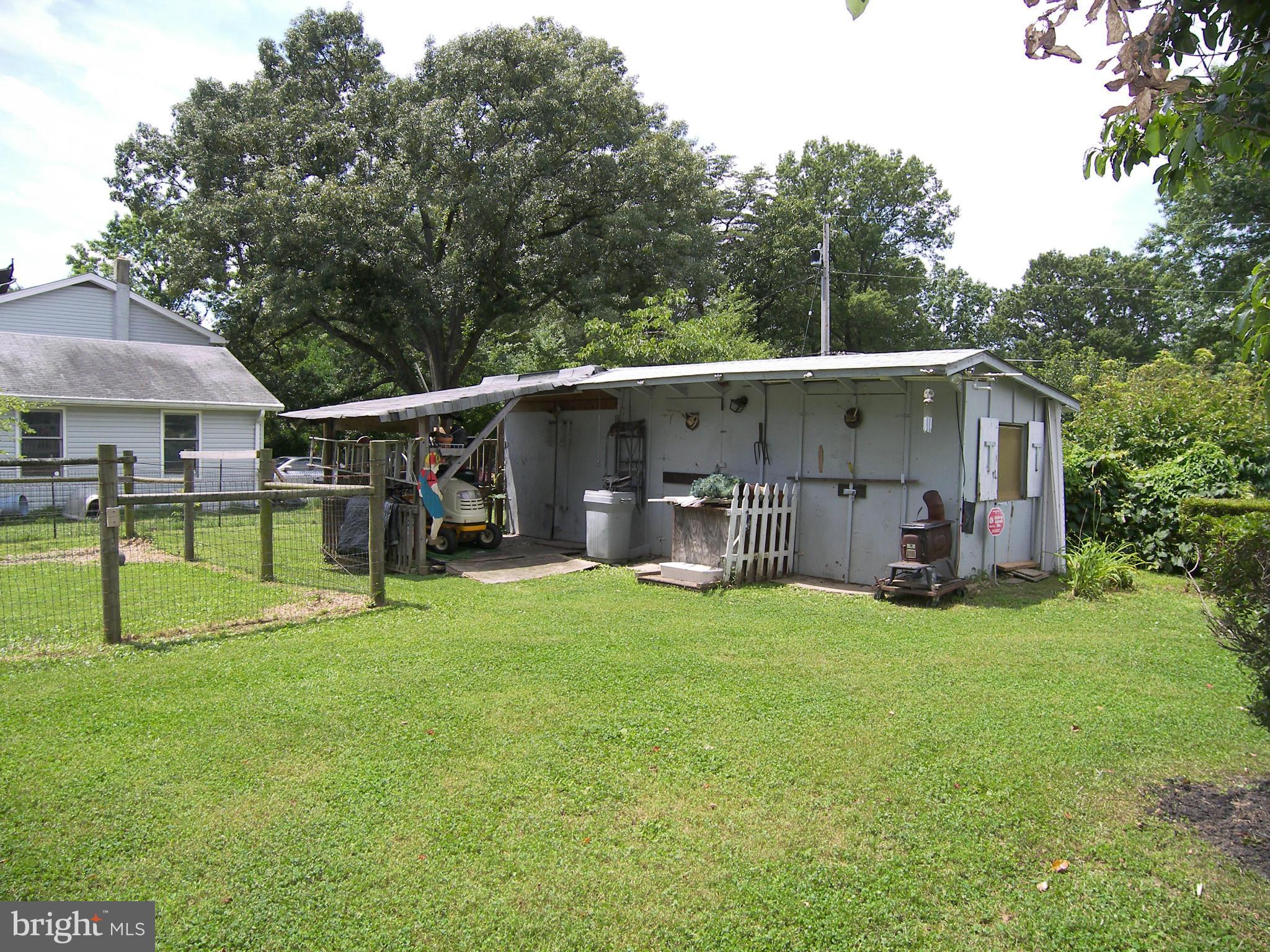 6707 Brooklyn Bridge Road Laurel, MD 20707 - Photo 18 of 19 Exterior (Rear)