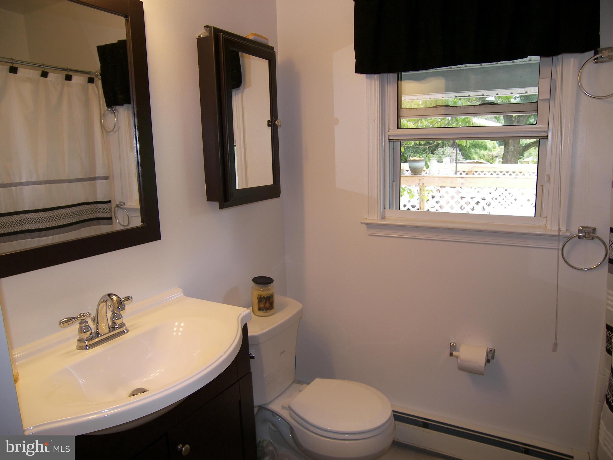 6707 Brooklyn Bridge Road Laurel, MD 20707 - Photo 9 of 19 Bath