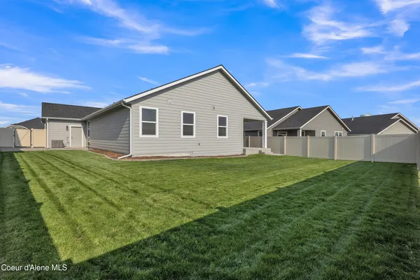 $632,800 | 6724 North Coeur Terre Boulevard, Coeur D'Alene, ID 83814