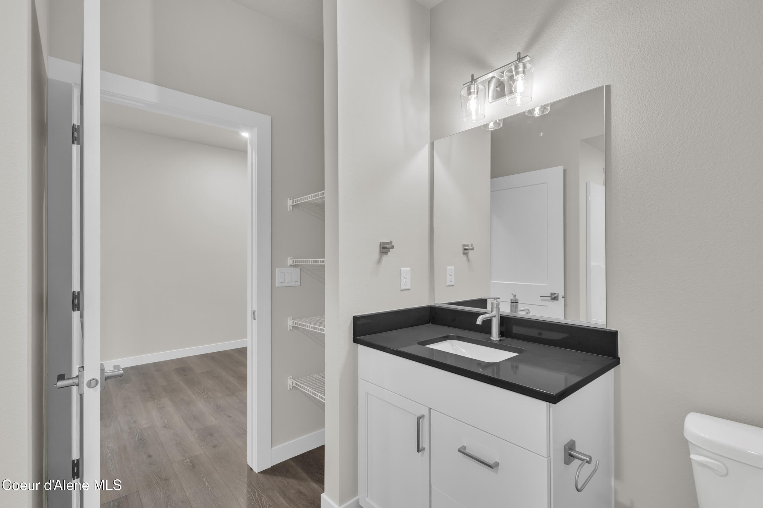 6724 North Coeur Terre Boulevard Coeur D'Alene, ID 83814 - Photo 5 of 39 144_img_0472