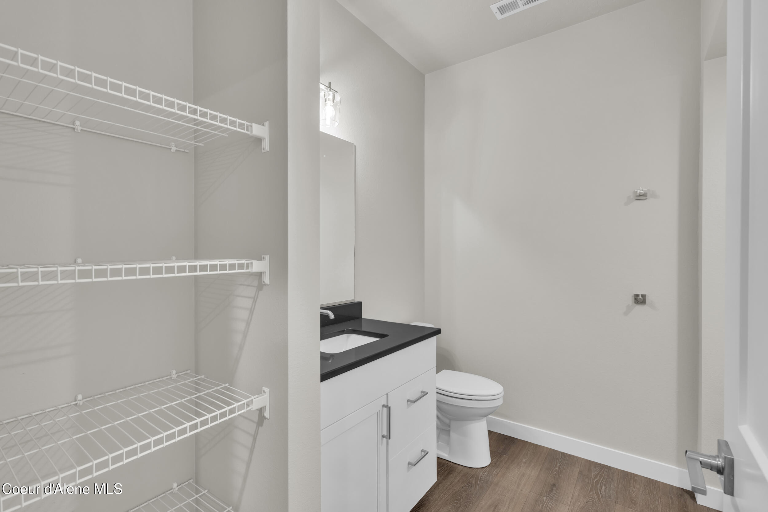 6724 North Coeur Terre Boulevard Coeur D'Alene, ID 83814 - Photo 6 of 39 145_img_0475