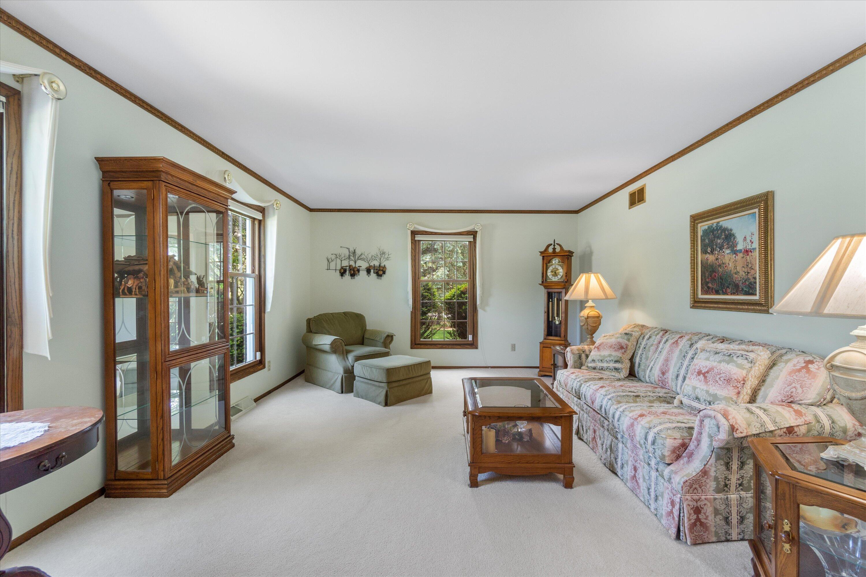 15655 Monet Court Brookfield, WI 53005 - Photo 7 of 60 31-DSC05262