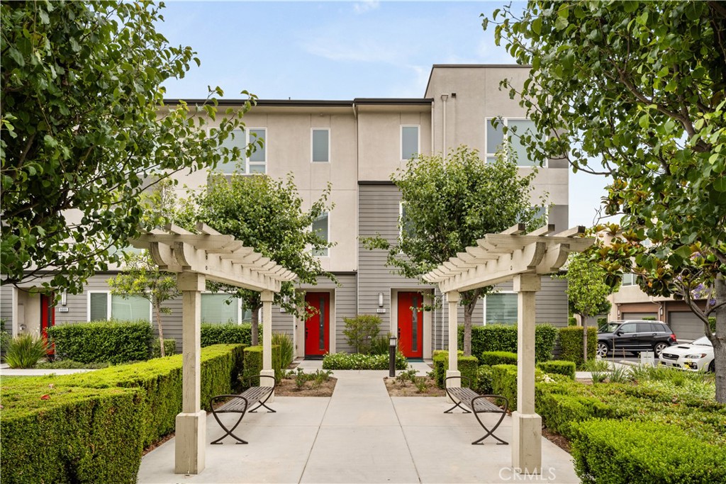 10648 Paramount Boulevard Downey, CA 90241 - Photo 2 of 4