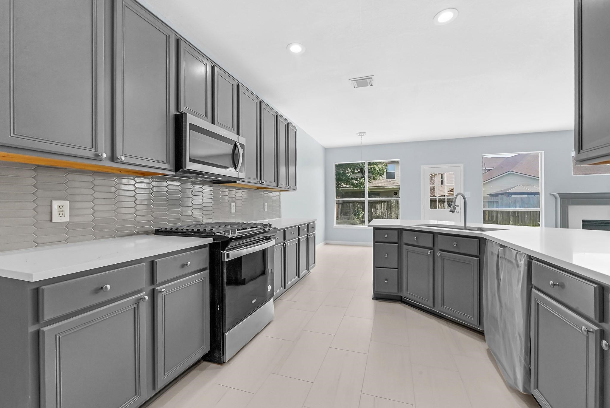 4238 Tree Moss Place Humble, TX 77346 - Photo 7 of 30 Kitchen