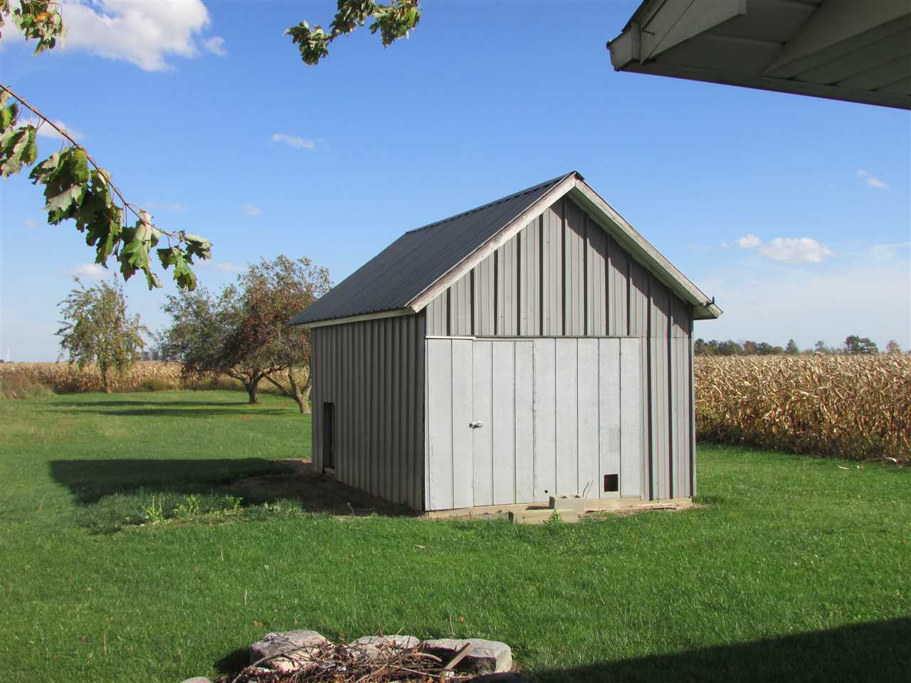 4050 North Sampson Road Woodburn, IN 46797 - Photo 12 of 36 Gallery Image 12
