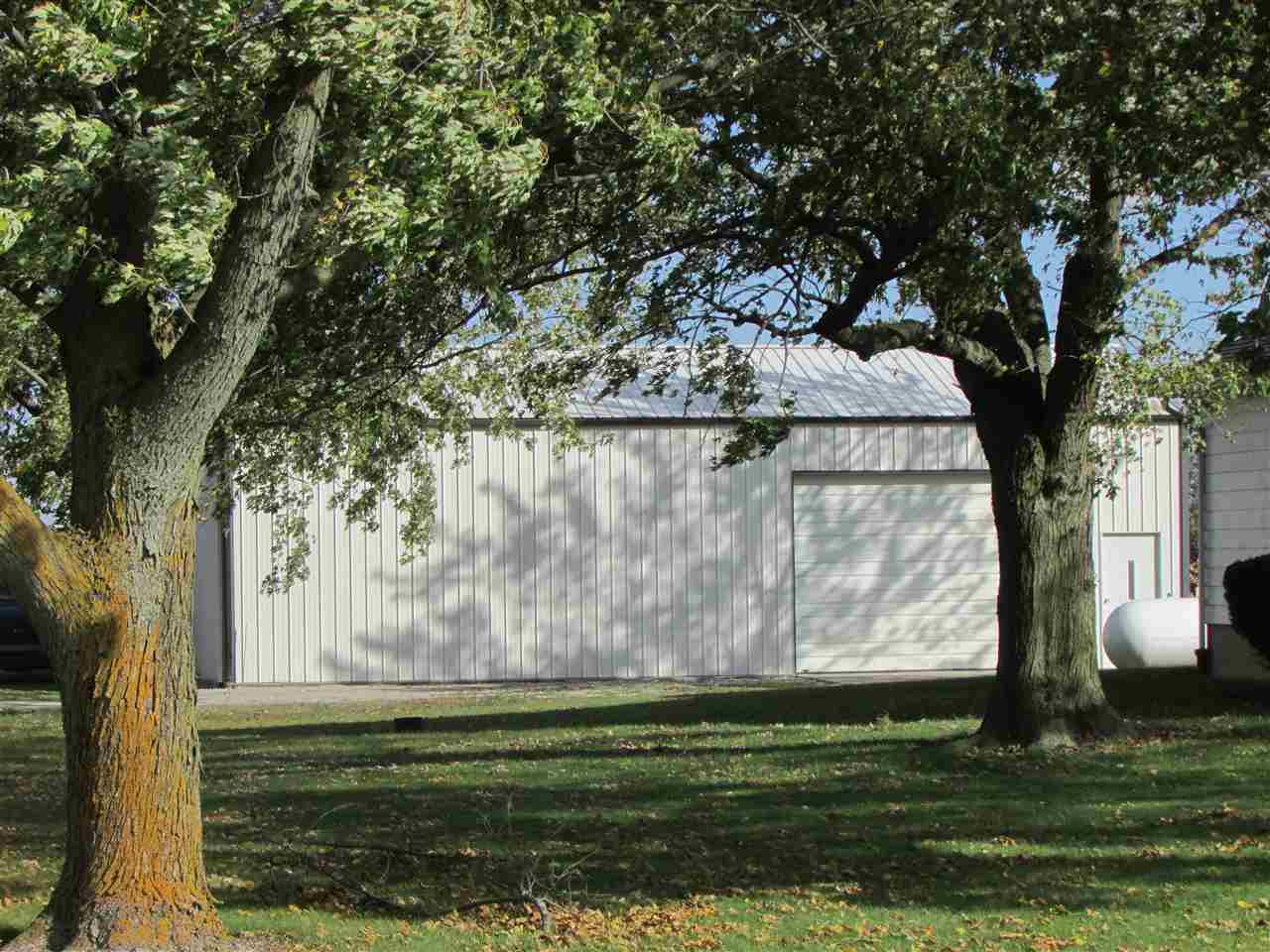 4050 North Sampson Road Woodburn, IN 46797 - Photo 5 of 36 Gallery Image 5