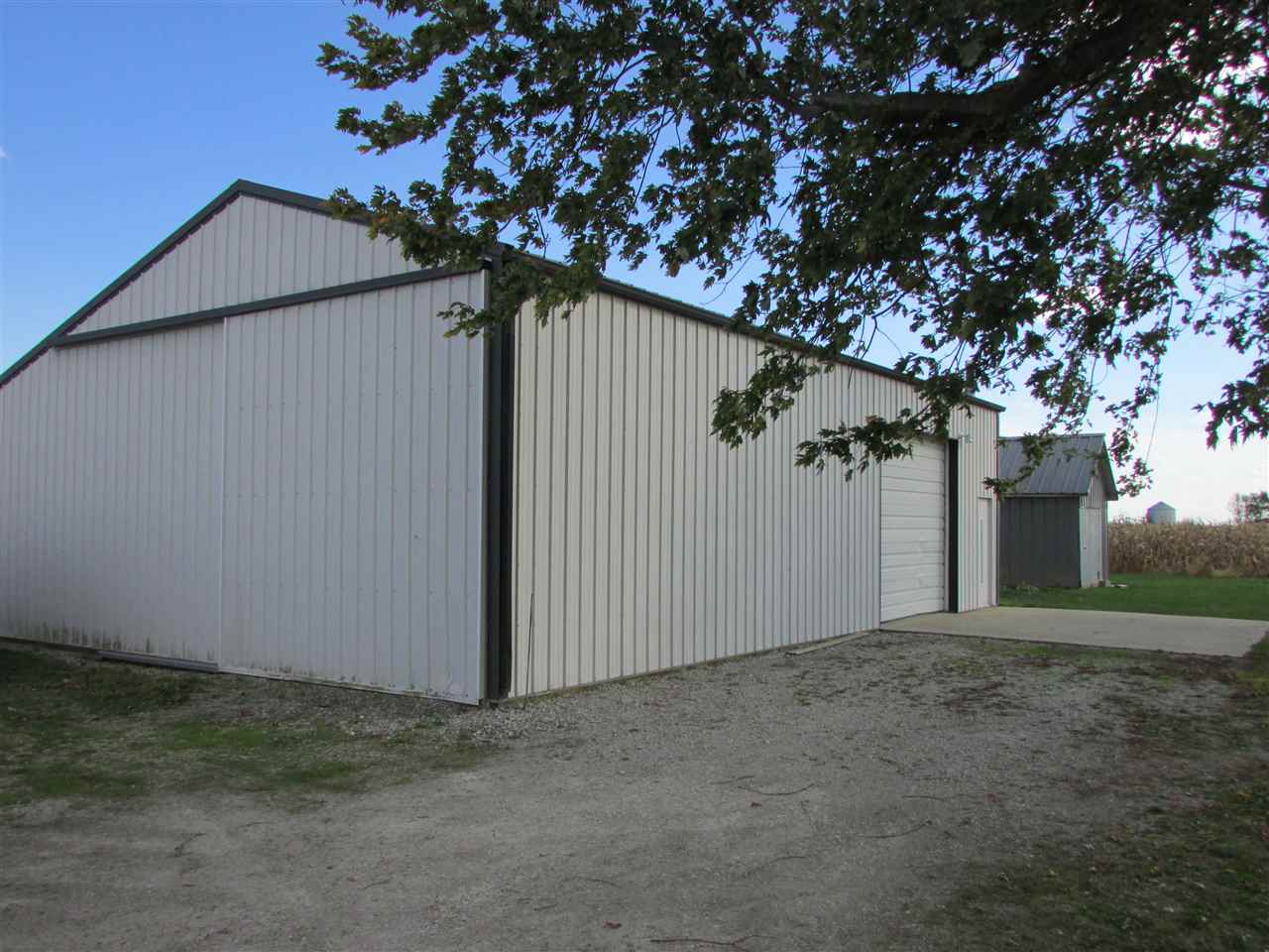 4050 North Sampson Road Woodburn, IN 46797 - Photo 9 of 36 Gallery Image 9