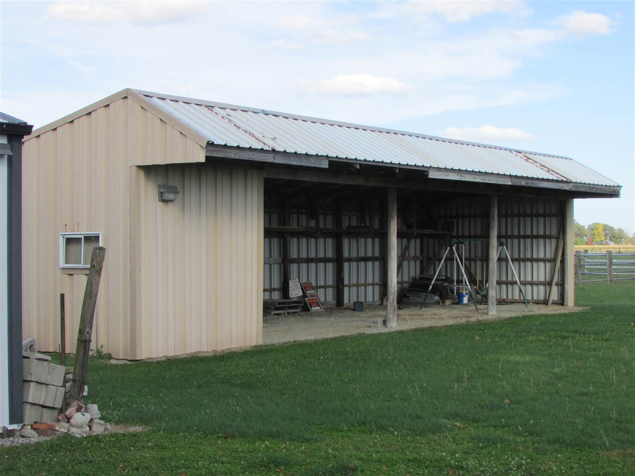 4050 North Sampson Road Woodburn, IN 46797 - Photo 10 of 36 Gallery Image 10