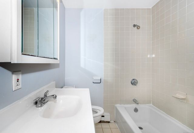 $1,299,000 | 64 East Avenue, New Canaan, CT 06840