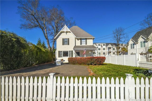 $1,299,000 | 64 East Avenue, New Canaan, CT 06840