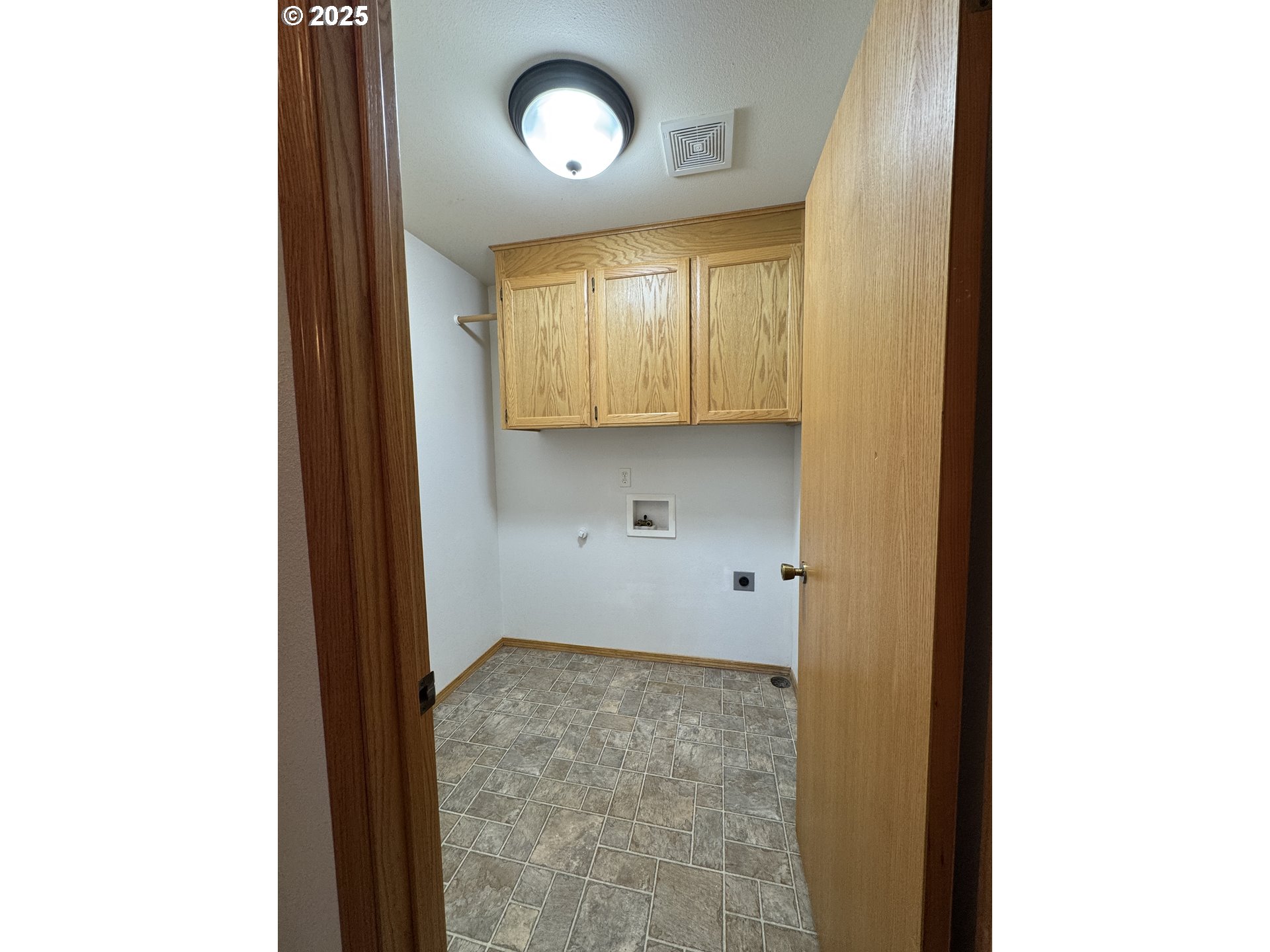 23 Inverness Road Goldendale, WA 98620 - Photo 15 of 38