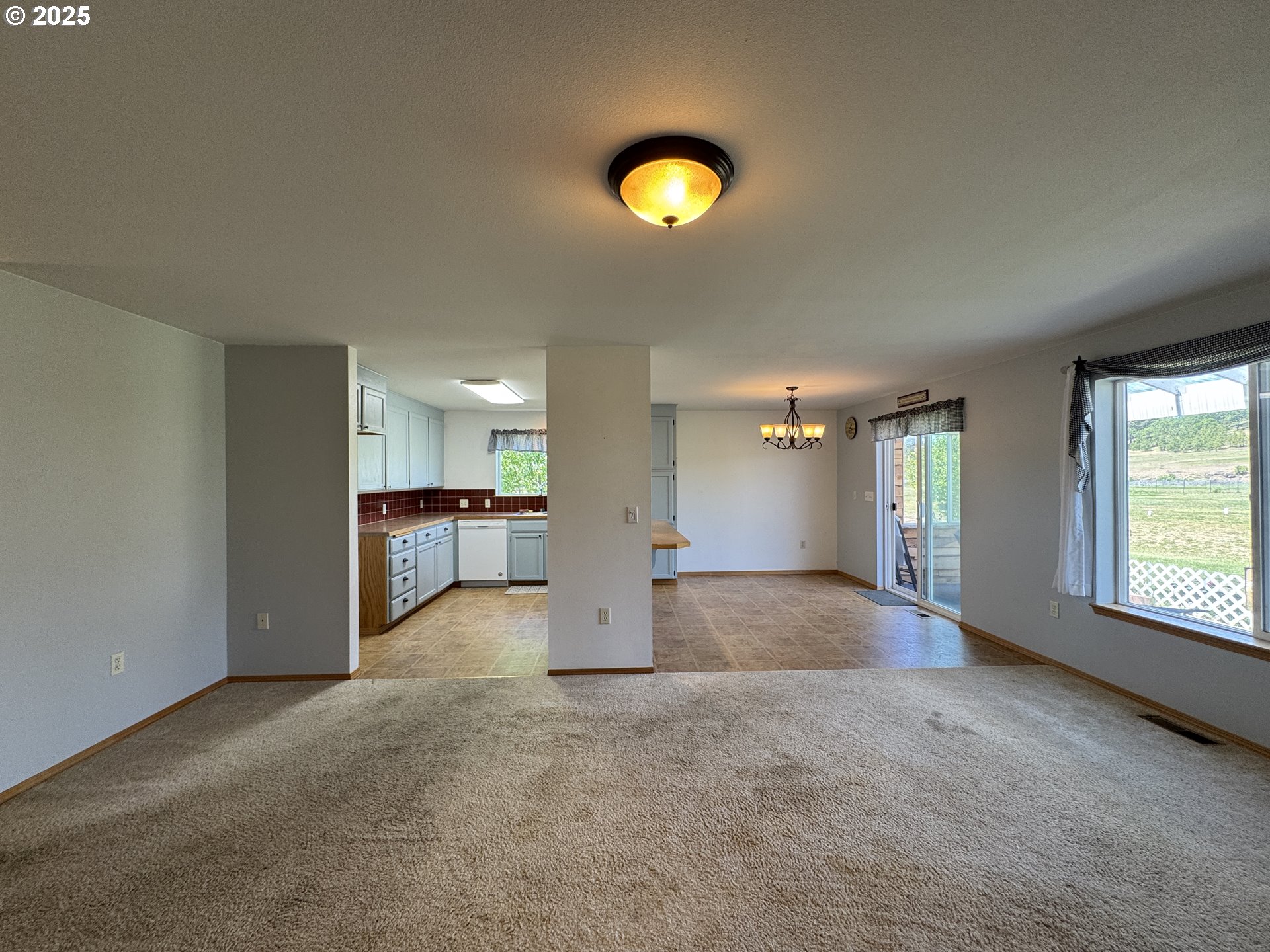 23 Inverness Road Goldendale, WA 98620 - Photo 9 of 38