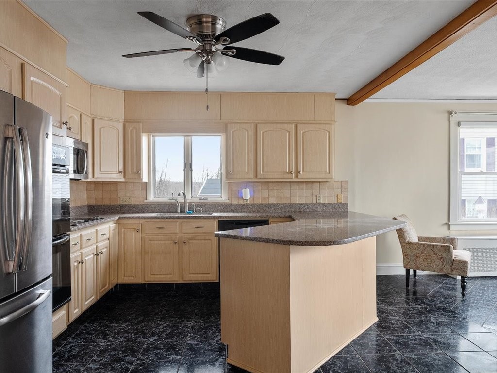 193 High Street Westerly, RI 02891 - Photo 12 of 35