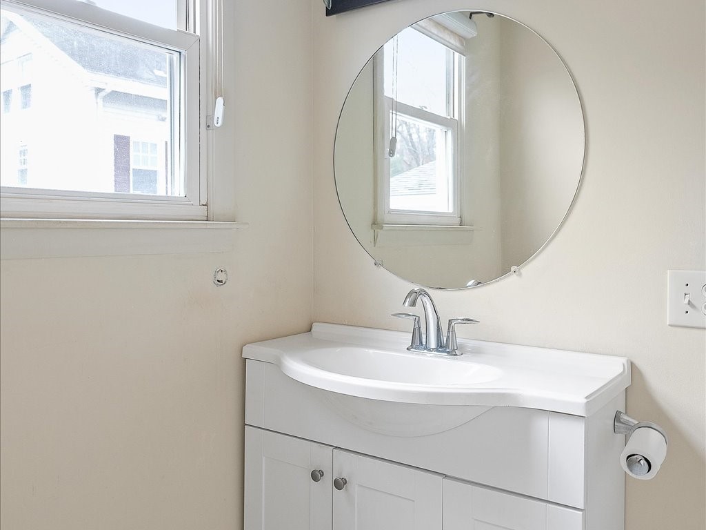 193 High Street Westerly, RI 02891 - Photo 19 of 35