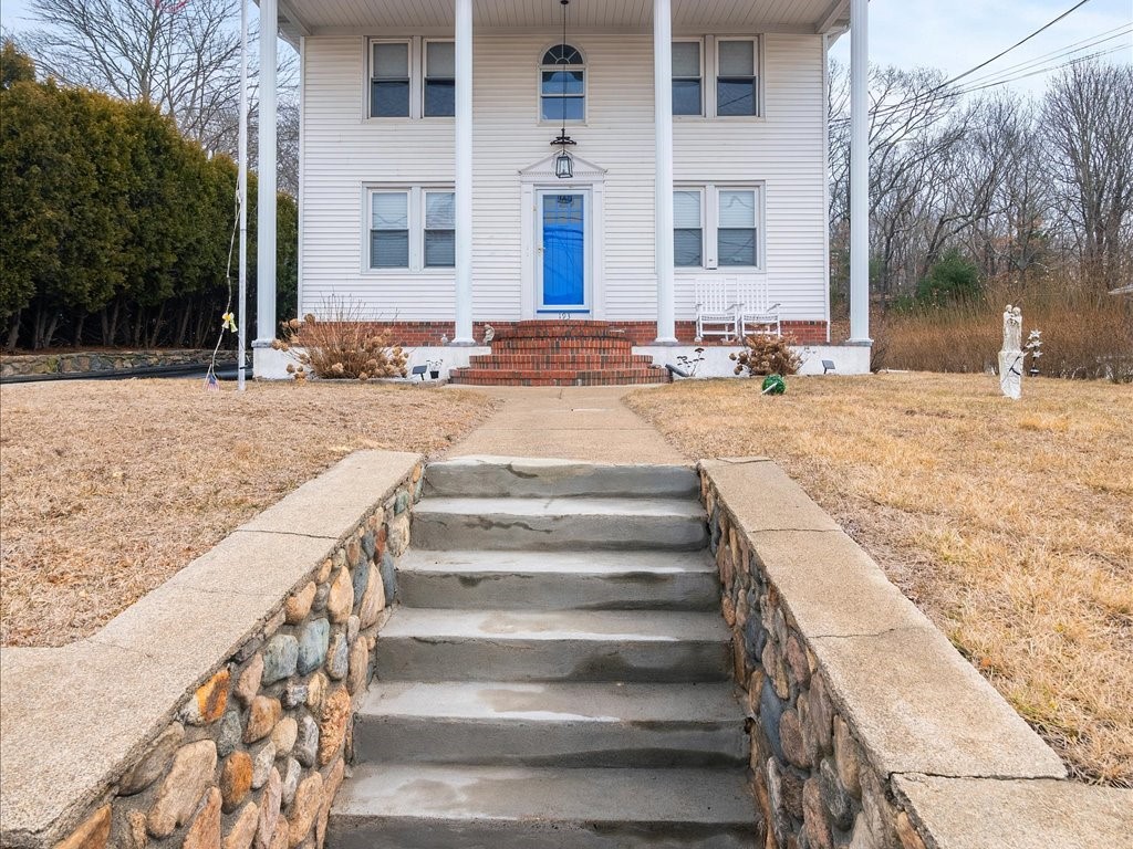 193 High Street Westerly, RI 02891 - Photo 3 of 35