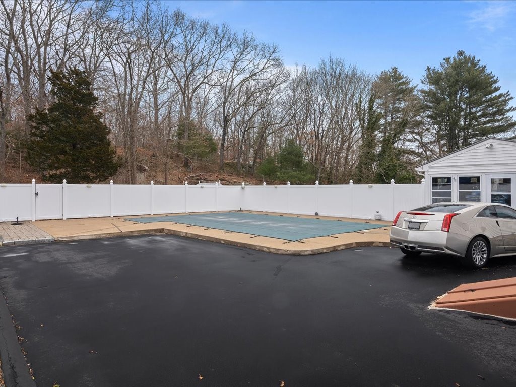 193 High Street Westerly, RI 02891 - Photo 8 of 35