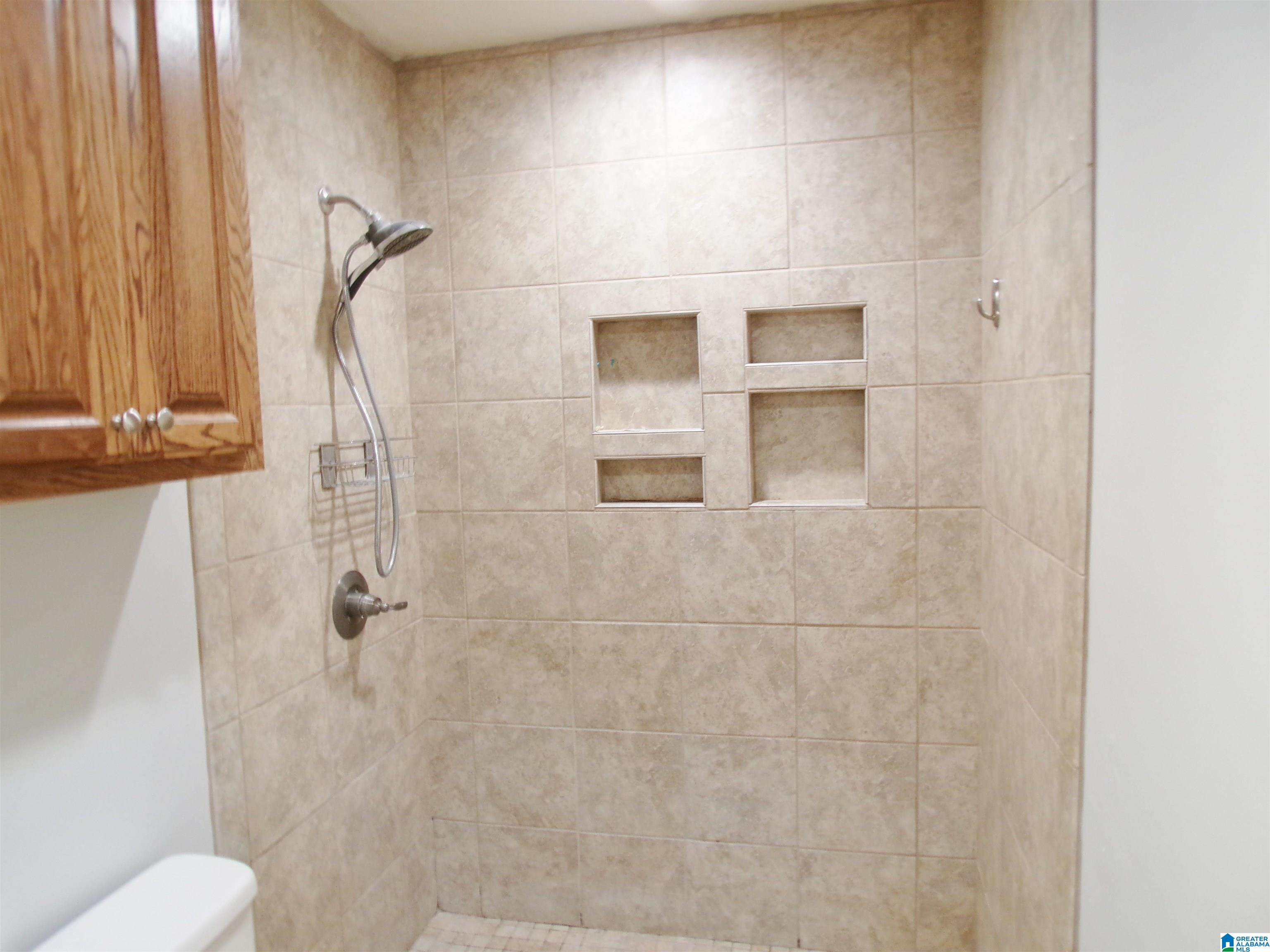 1707 Roundhill Road Weaver, AL 36277 - Photo 26 of 78