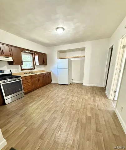 $950 | 115 South Lawn Avenue, O'Fallon, IL 62269