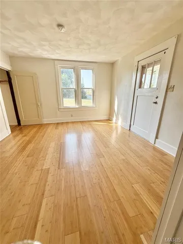 $950 | 115 South Lawn Avenue, O'Fallon, IL 62269