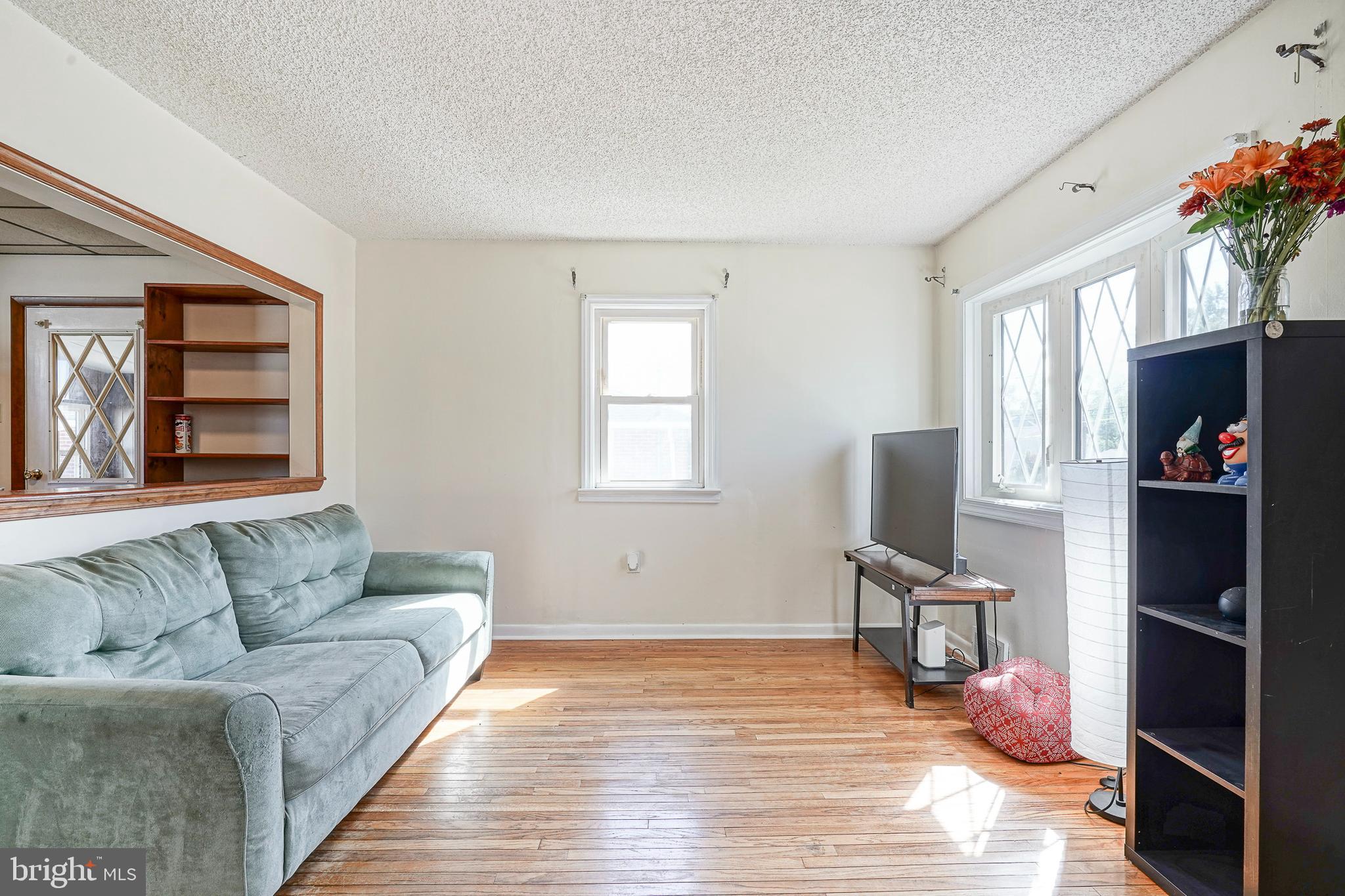 862 Rambler Avenue Runnemede, NJ 08078 - Photo 3 of 28 Gallery Image 3