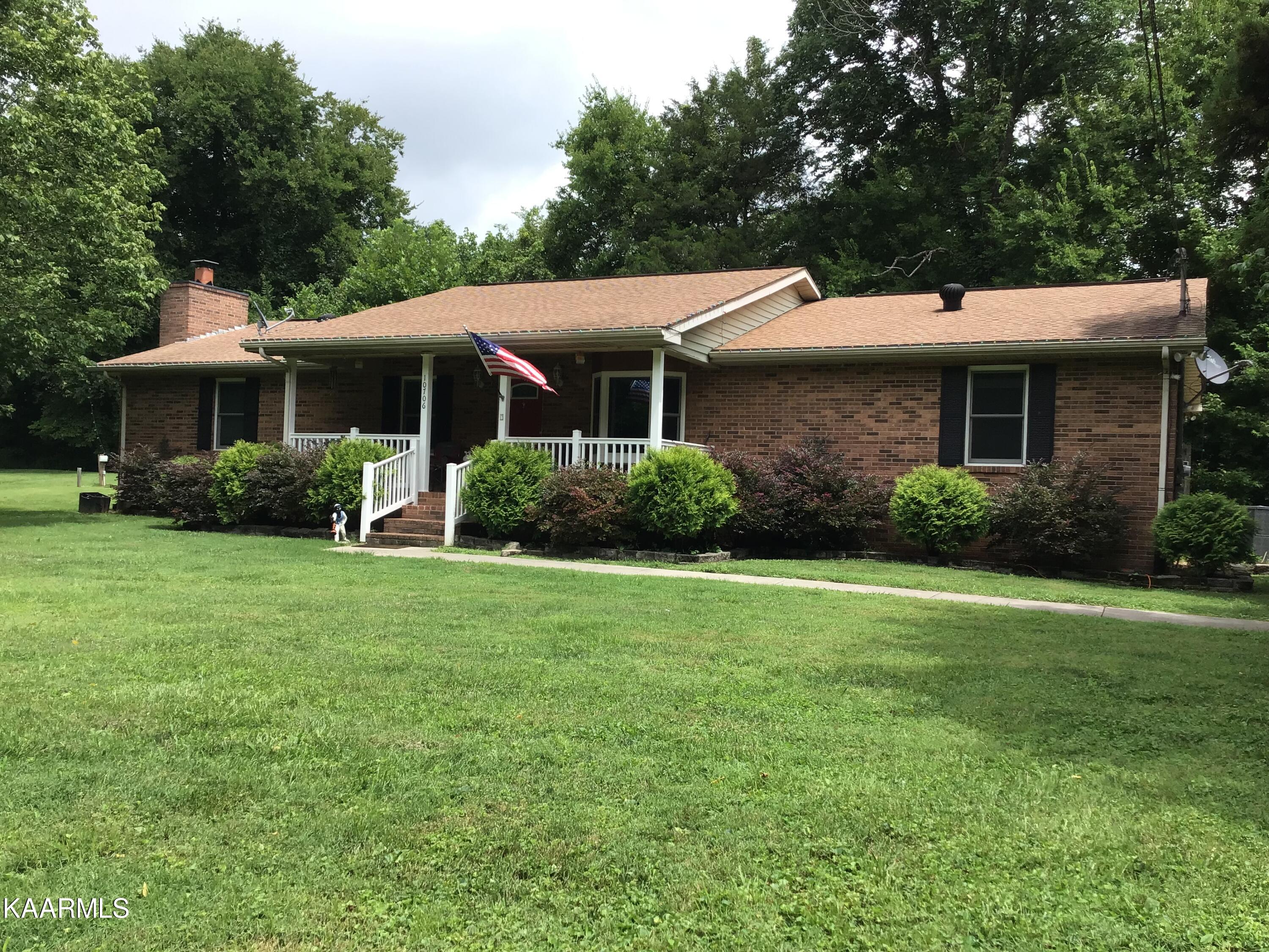 10706 Rutledge Pike Blaine, TN 37709 - Photo 1 of 21 67CBA366-46D3-4DD7-88A5-B4F6F36F7125