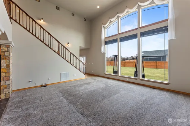 $1,096,000 | 527 Rd I.6 Northeast, Moses Lake, WA 98837