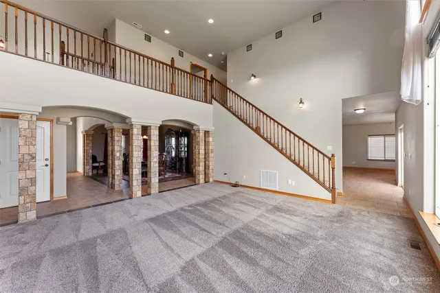 $1,096,000 | 527 Rd I.6 Northeast, Moses Lake, WA 98837