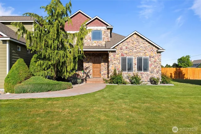 $1,096,000 | 527 Rd I.6 Northeast, Moses Lake, WA 98837