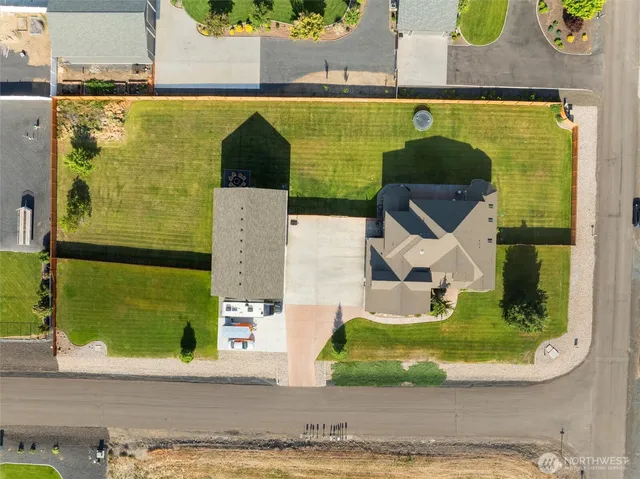 $1,096,000 | 527 Rd I.6 Northeast, Moses Lake, WA 98837
