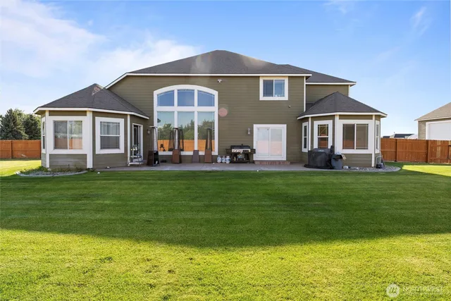 $1,096,000 | 527 Rd I.6 Northeast, Moses Lake, WA 98837