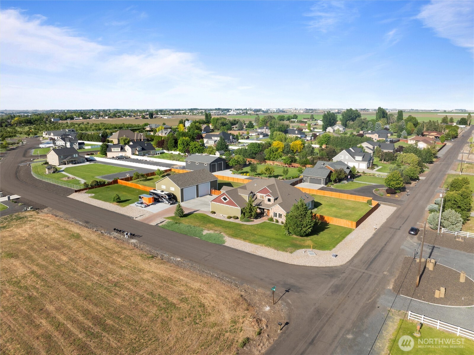 527 Rd I.6 Northeast Moses Lake, WA 98837 - Photo 8 of 40