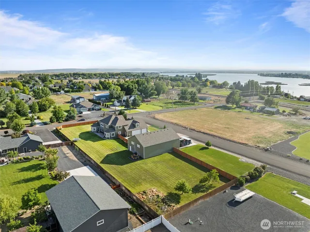 $1,096,000 | 527 Rd I.6 Northeast, Moses Lake, WA 98837