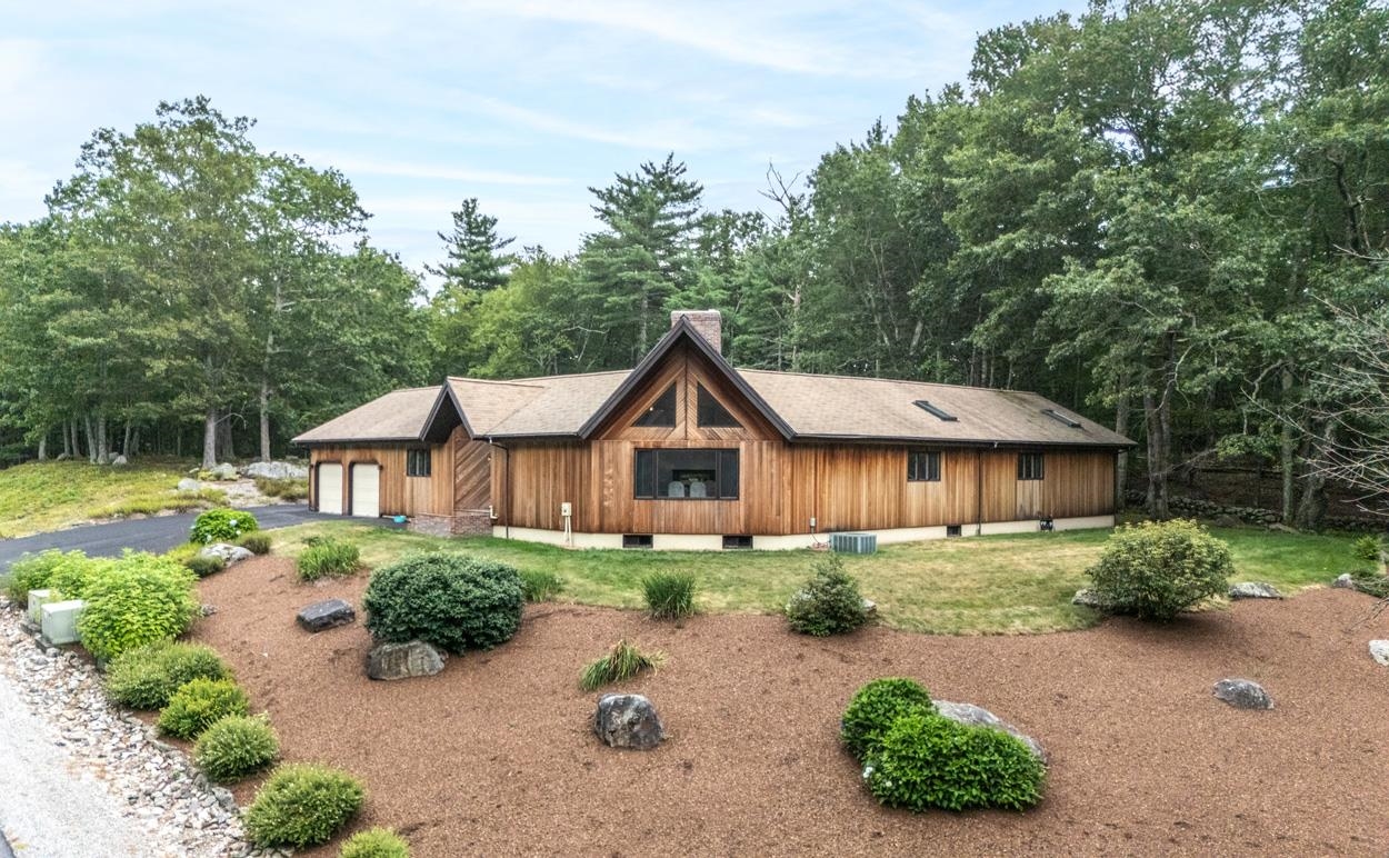 19 Hunters Road Bedford, NH 03110 - Photo 1 of 49 Gallery Image 1