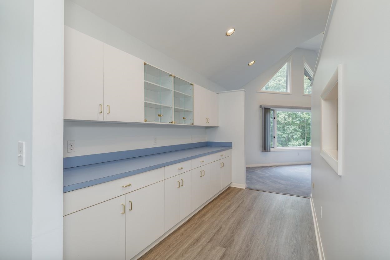 19 Hunters Road Bedford, NH 03110 - Photo 11 of 49 Gallery Image 11