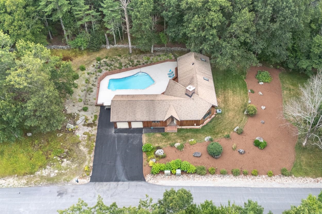 19 Hunters Road Bedford, NH 03110 - Photo 43 of 49 Gallery Image 43